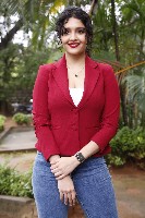 Actress Ritika Singh Gallery